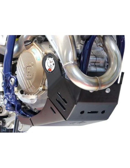 AXP RACING Stoßfänger & Motorschutzplatten - Detailansicht