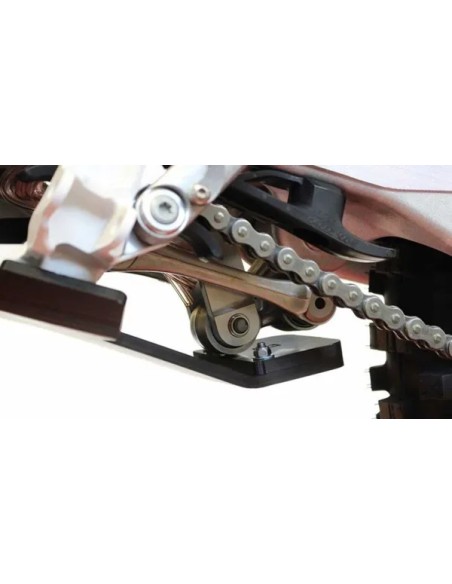 AXP RACING Stoßfänger & Motorschutzplatten - Einbaubeispiel