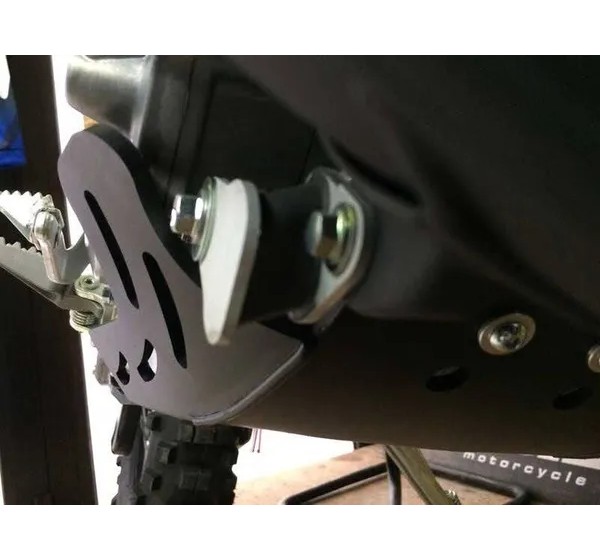AXP RACING Stoßfänger & Motorschutzplatten - Detailansicht
