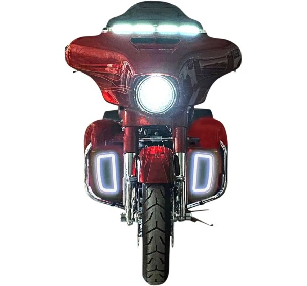 CUSTOM DYNAMICS Zusatzbeleuchtung - Einbaubeispiel