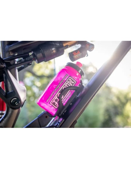 MUC-OFF Flaschen und Flaschenhalter - Einbaubeispiel