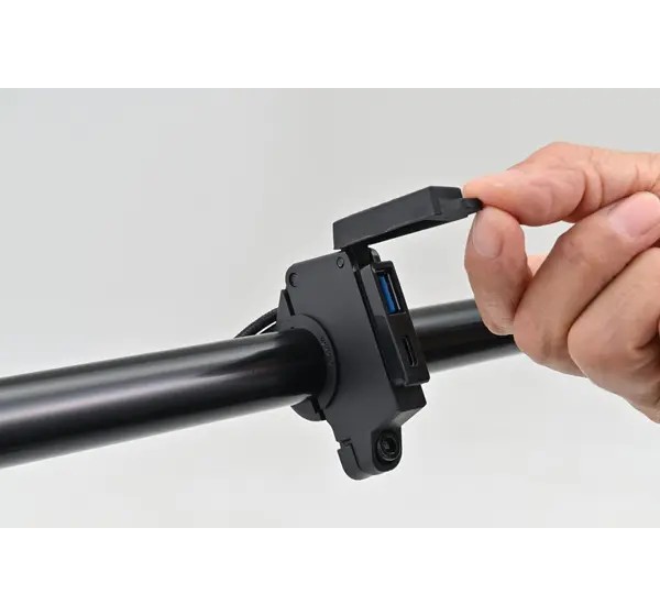 DAYTONA Power-Adapter - Detailansicht