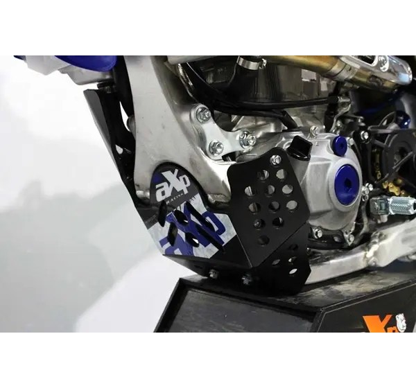 AXP RACING Stoßfänger & Motorschutzplatten - Einbaubeispiel
