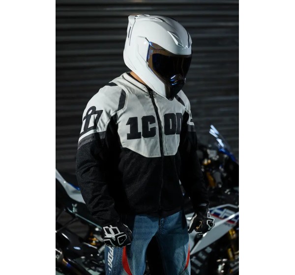 ICON Integralhelm Bild 4