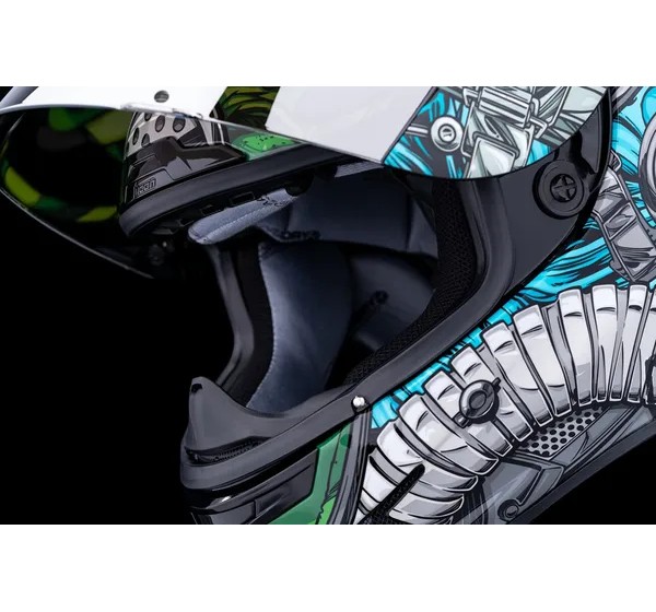 ICON Integralhelm Bild 11