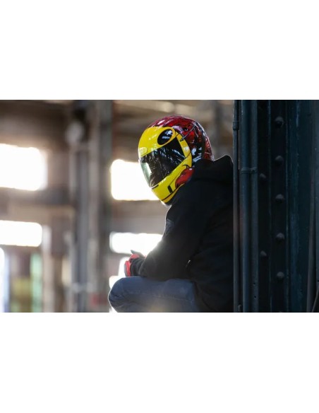 ICON Integralhelm Bild 13