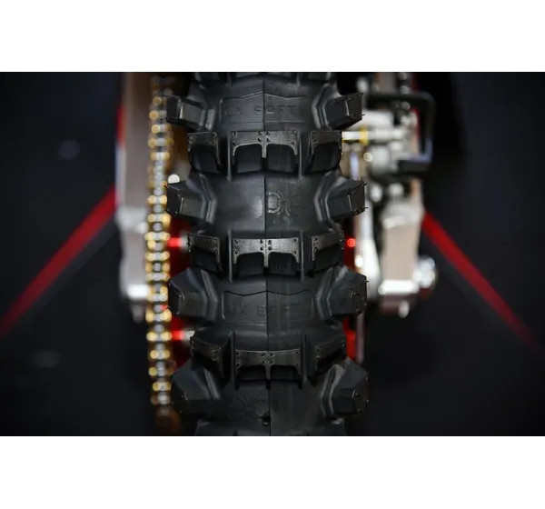 PIRELLI Reifen Bild 5
