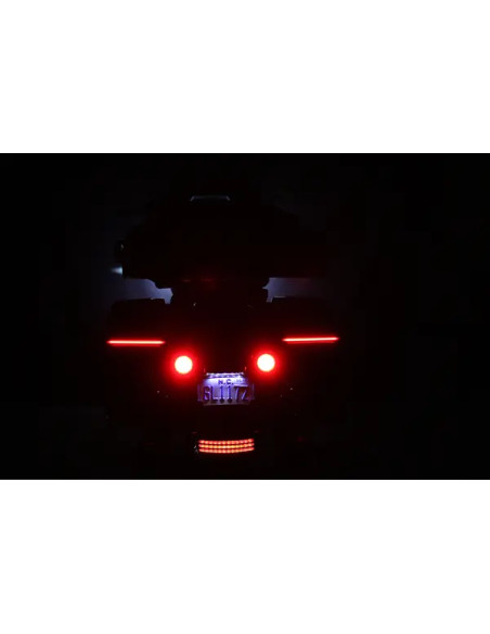 CUSTOM DYNAMICS Rück- und Bremslichter - Einbaubeispiel