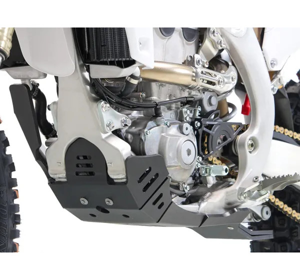 AXP RACING Stoßfänger & Motorschutzplatten - Detailansicht