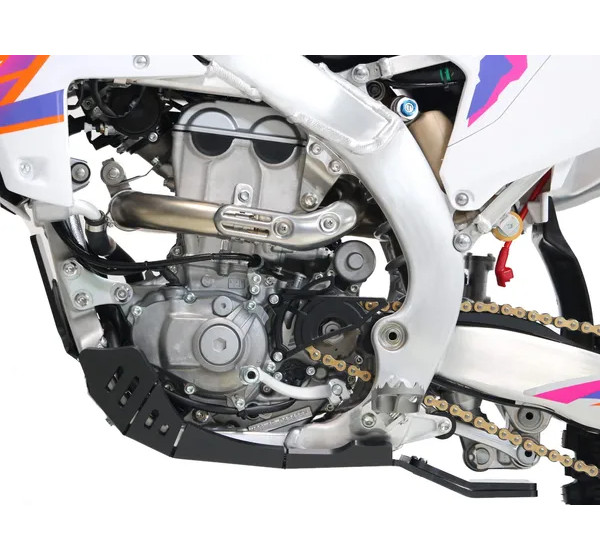 AXP RACING Stoßfänger & Motorschutzplatten - Einbaubeispiel