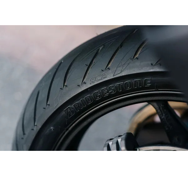 BRIDGESTONE Reifen - Detailansicht