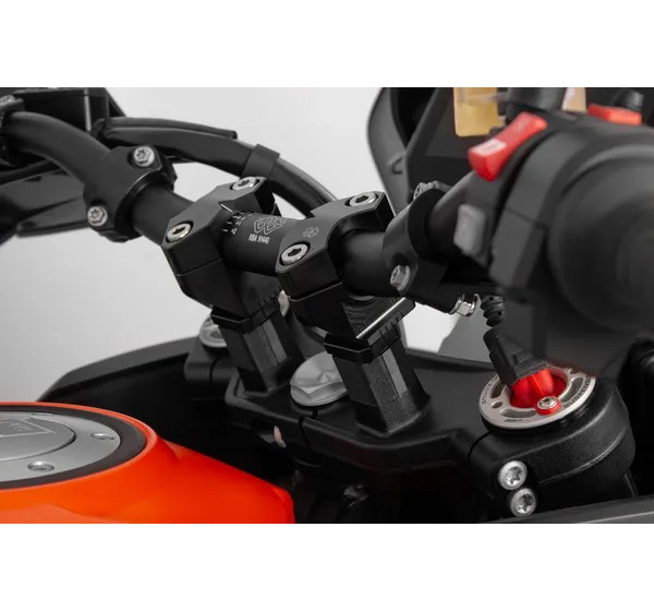 GILLES TOOLING Risers - Detailansicht