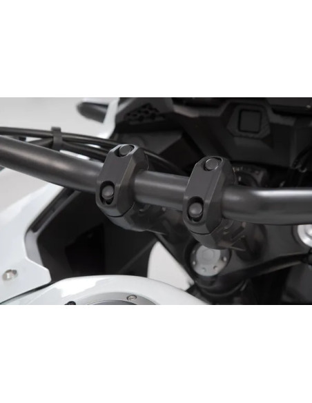 SW-MOTECH Risers - Einbaubeispiel