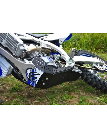 AXP RACING Stoßfänger & Motorschutzplatten - Einbaubeispiel