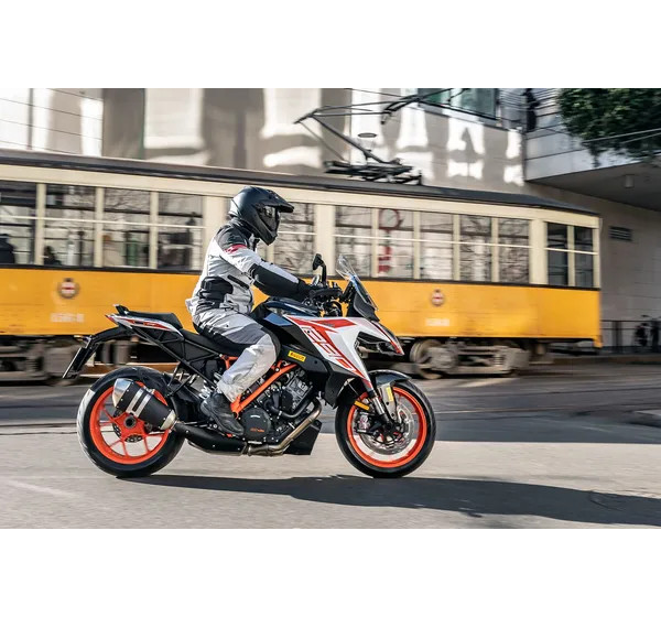 PIRELLI Reifen Bild 6