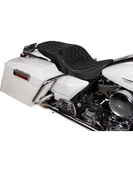 DRAG SPECIALTIES SEATS Sitzbänke - Einbaubeispiel
