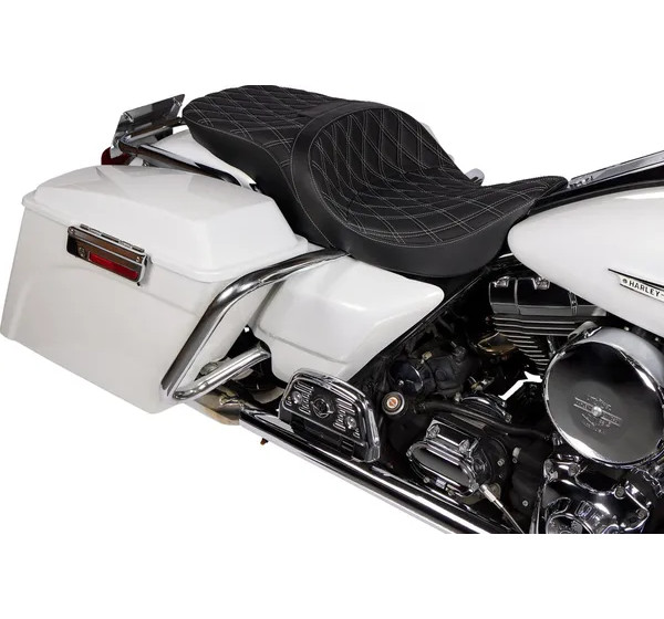 DRAG SPECIALTIES SEATS Sitzbänke - Einbaubeispiel