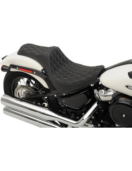 DRAG SPECIALTIES SEATS Sitzbänke - Einbaubeispiel