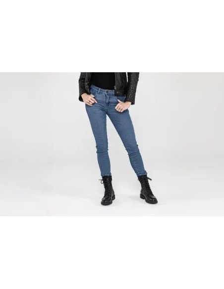 JOHN DOE Hosen - Einbaubeispiel